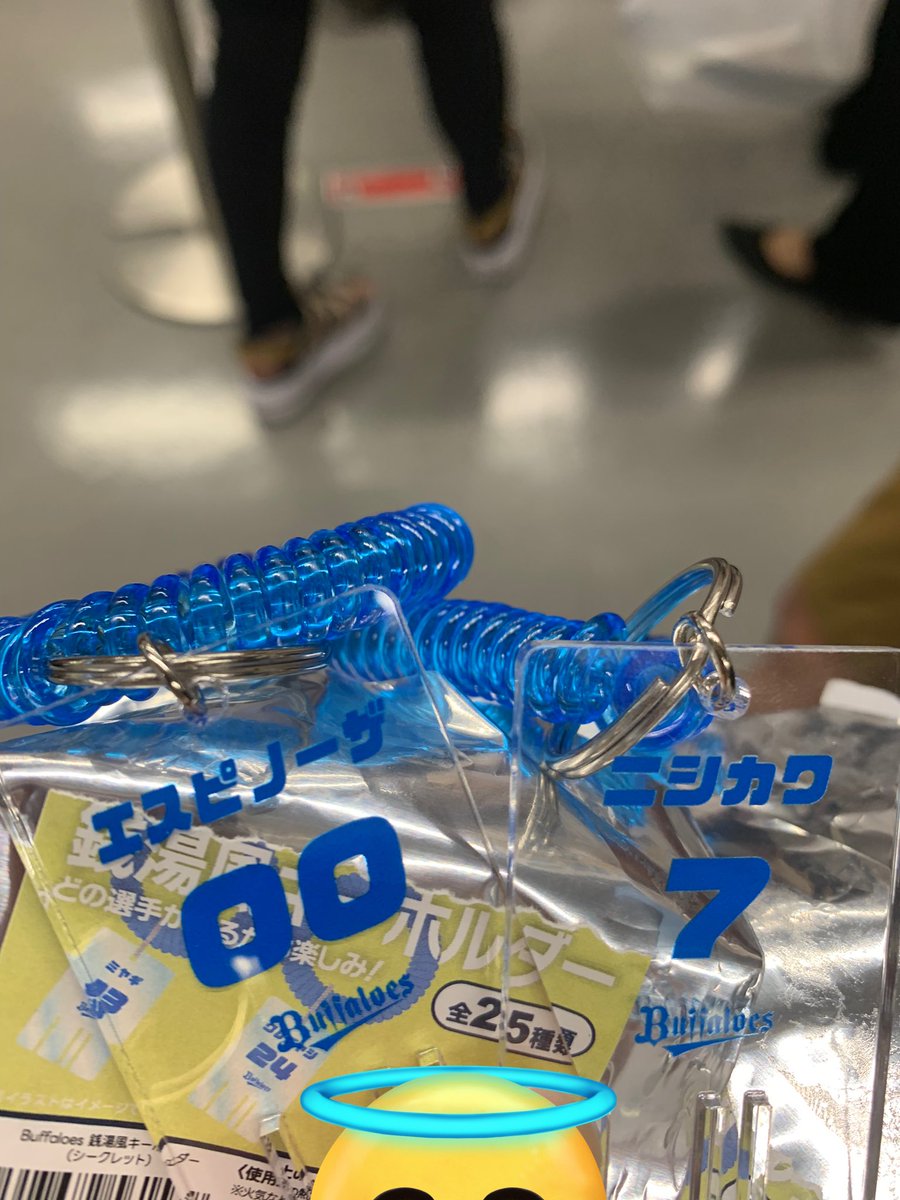 shadokoo's tweet photo. オリックス　交換

譲　
銭湯風キーホルダー　7  00
ミラーステッカー　17

求
両種　2

本日球場にて交換可能な方お気軽にお声がけください https://t.co/N95TqyME4o