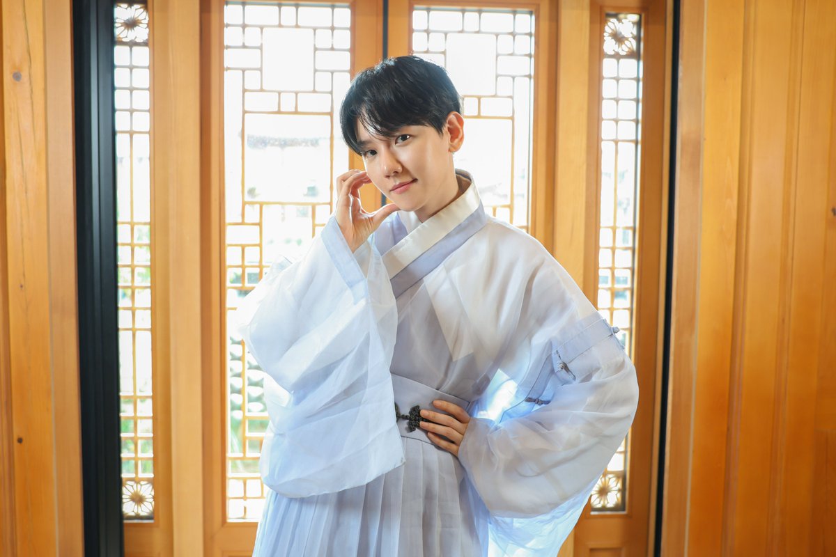 BAEKHYUN_INB100's tweet photo. —̳͟͞͞ 💌
Message from BAEKHYUN  

Happy Chuseok ! EXO-L ❤

#백현 #BAEKHYUN #추석 
#HelloWorld #PineappleSlice https://t.co/rdyj6QDAfX