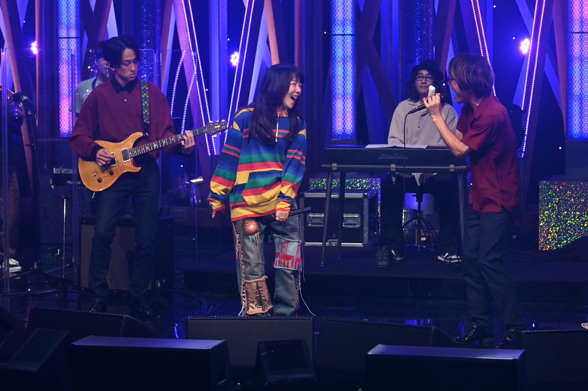 EIGHTJAMtvasahi's tweet photo. 今夜の #EIGHTJAM は
遂にスタジオ初登場‼️【aiko特集🥔】

★多くのプロを惹きつける #aiko が
プロたちの質問に本気回答🎆

★スタジオには #aiko に加え
#吉岡聖恵 #宮崎朝子 #清竜人 が🌸

★さらに｢🎶星の降る日に｣豪華セッションも✨ https://t.co/YQXlB0X15h