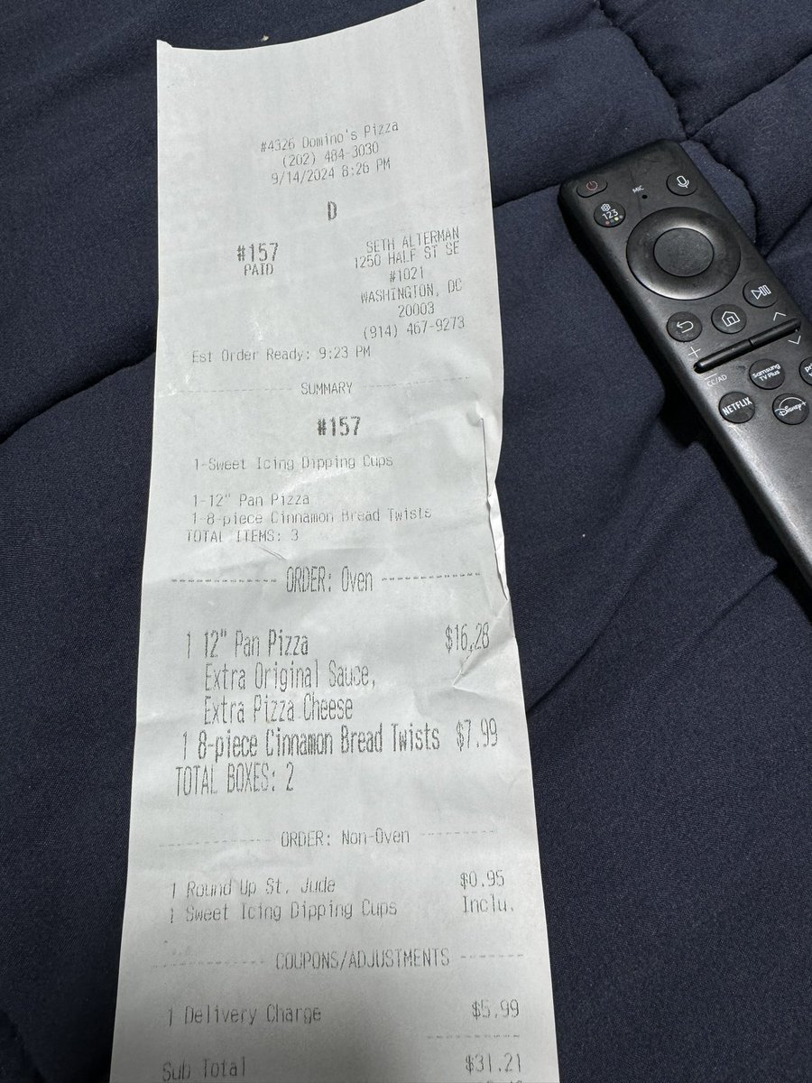 sethalterman25's tweet photo. @dominos earlier this evening- Saturday 9/14/24 I ordered from your store at 900 M street SE in Washington DC.  I placed my order at 8:26pm. I DID NOT receive my order till over 2 hours later at 10:36 and to add insult to injury. It was THE WRONG DAMN PIZZA. Horrendous. DO BETTER https://t.co/tDUddnbYDK
