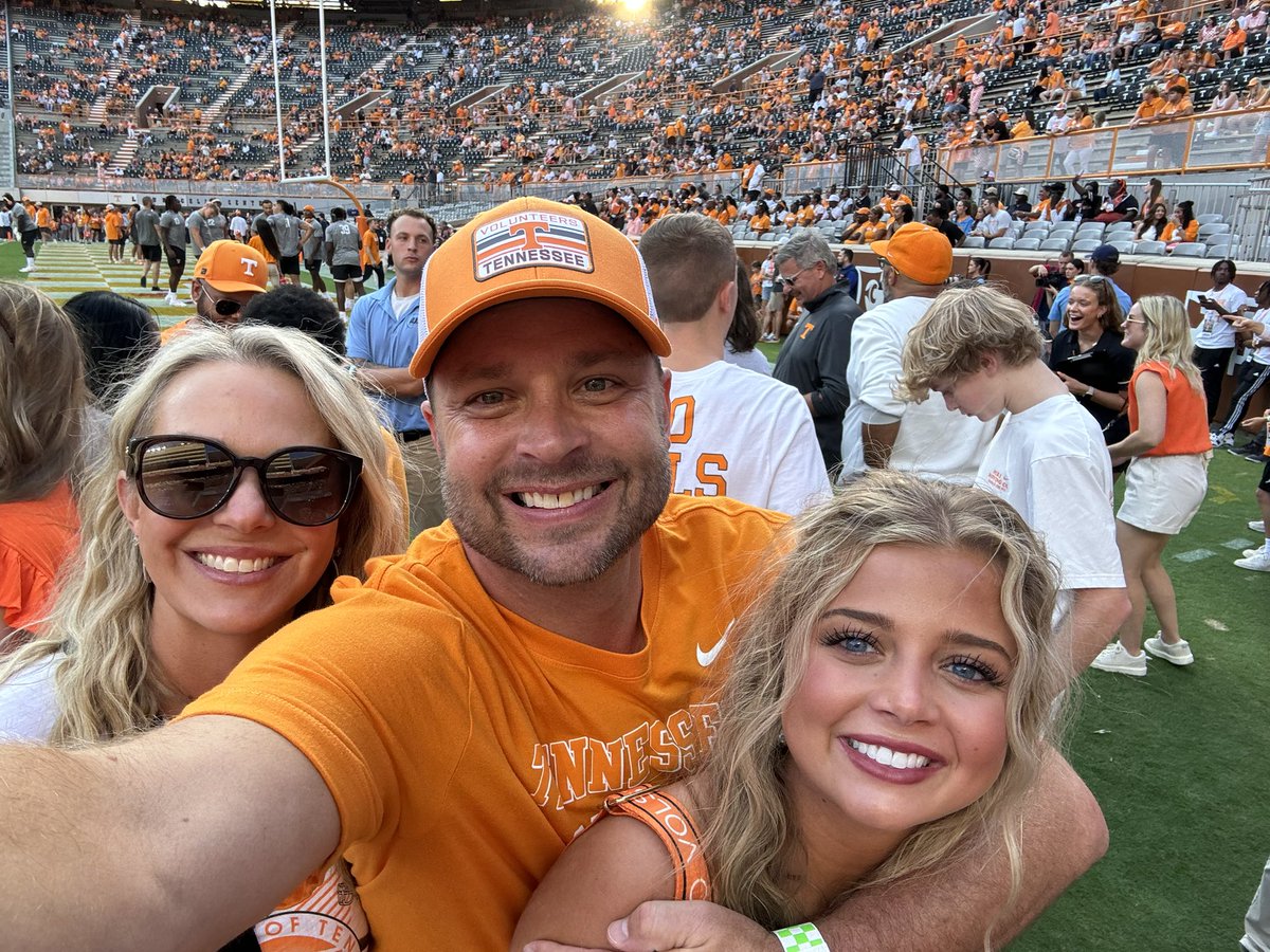 leejamonett's tweet photo. Big thanks to Coach Fulmer for the business & trip to the checkerboard. #WeSoarHigher #GBO
@colejamonett24 @alliekamonett @leah_amonett https://t.co/mgOclHaSPQ