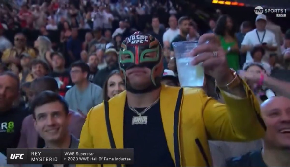 Dominik and Rey Mysterio are (separately) in the Sphere for #UFC306 tonight.