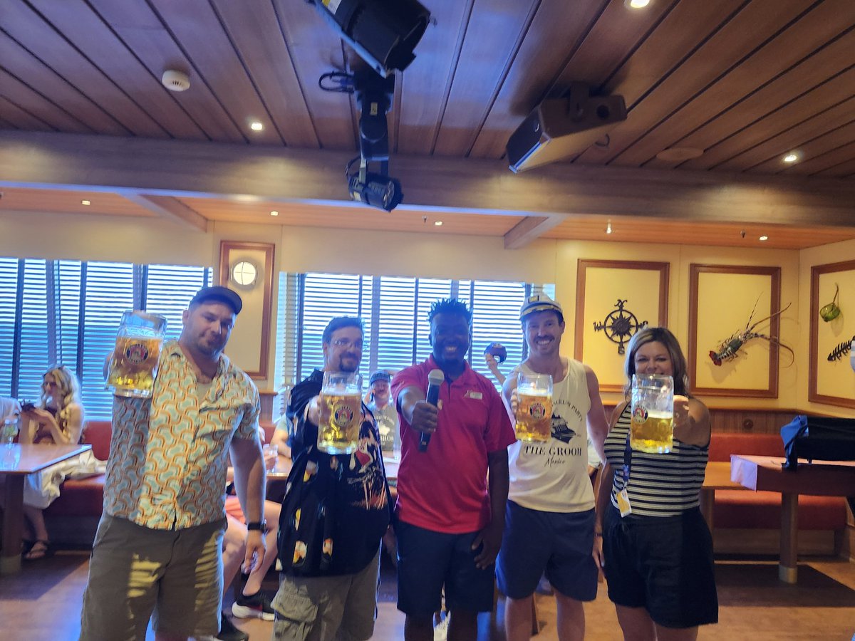 dj_duchi's tweet photo. Stein Hoisting Competition 
#fun #carnival #host_dj #valor https://t.co/N4rSQAWfH2