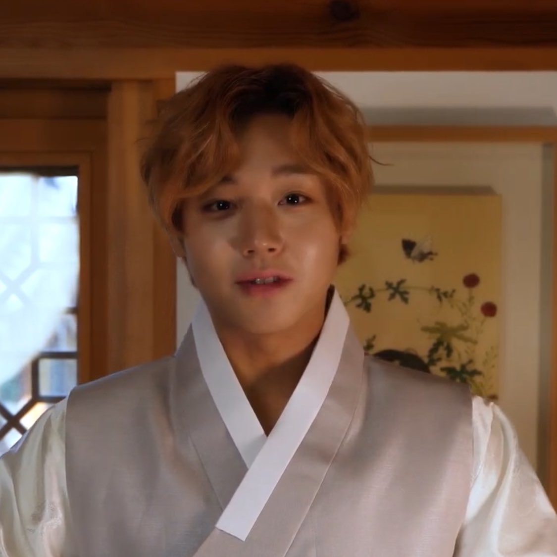 mp4pjh_v's tweet photo. ㅅ..송편..? https://t.co/I1qz5SLo6p