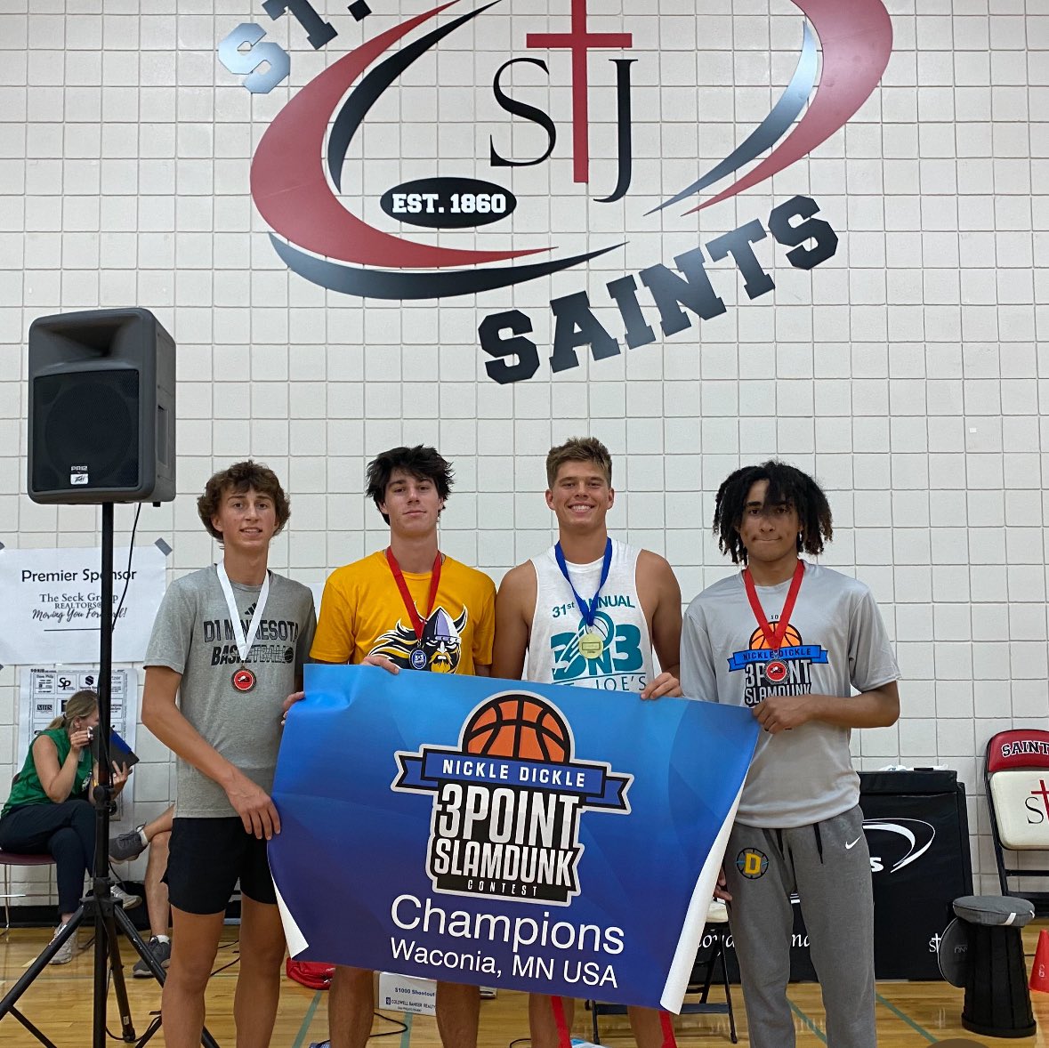 NickleDickleBB's tweet photo. 2024 Nickle Dickle Boys 3-Point Contest: 
🏀 1st Place: @Kraay_Max 
🏀 2nd Place (TIE): @RileyJ0hnson2 and Jaeden Udean (@vlonekrazi) 
🏀 3rd Place: @MaxIversen24 

Opening round: Max Iversen hit an all-time ND record of 27! 

Riley hit a 26 in opening round 😳. @RyanJamesMN https://t.co/sPuQUIjRnp