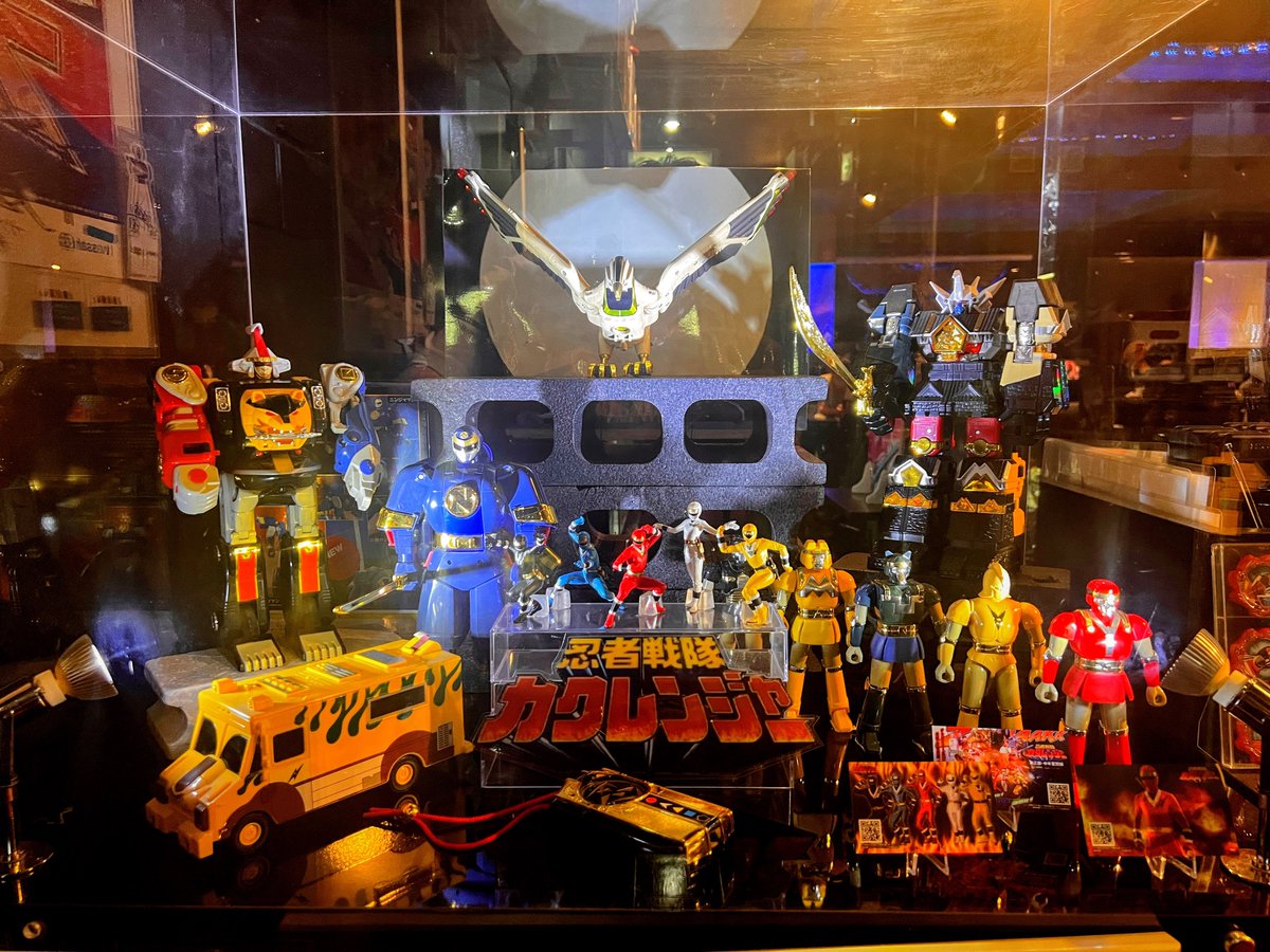 カクレンジャー30thメニューも
9月16日まで！

本日、9月15日（日）は
16:00以降、若干のお席の余裕がございます。

ご来店お待ちしております🐱🚌

#スーパー戦隊レストラン
#supersentai

paselabo.pasela.co.jp/sentai/news/98…