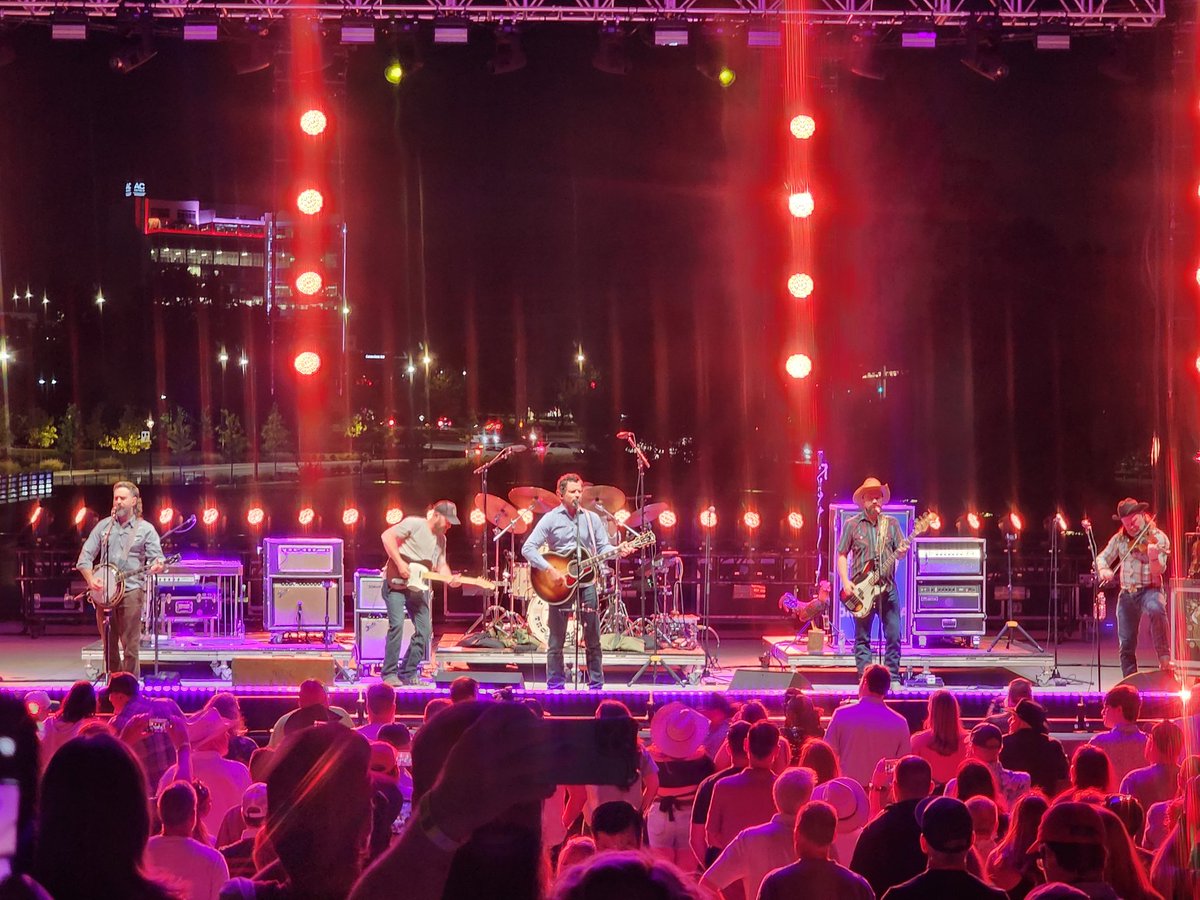 StuShaw1's tweet photo. Another awesome show tonight in Charlotte, NC! #Turnpiketroubadours https://t.co/f6XjOCcKUR