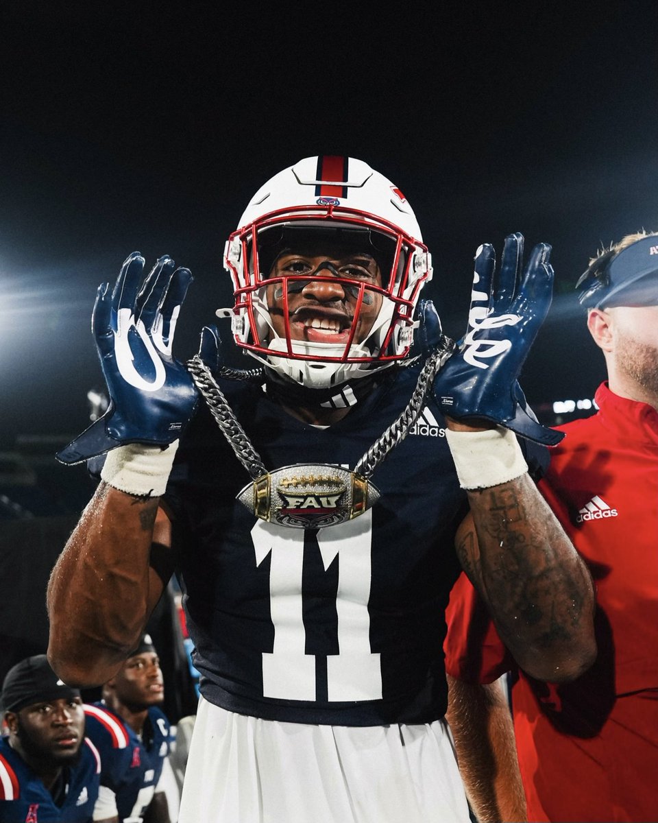 Florida Atlantic Football (@faufootball) on Twitter photo certified ballhawk <a href="/kahzirbrown/">Kahzir “Buggs” Brown</a> 
#TriCountyTakeover
#WinningInParadise certified ballhawk <a href="/kahzirbrown/">Kahzir “Buggs” Brown</a> 
#TriCountyTakeover
#WinningInParadise