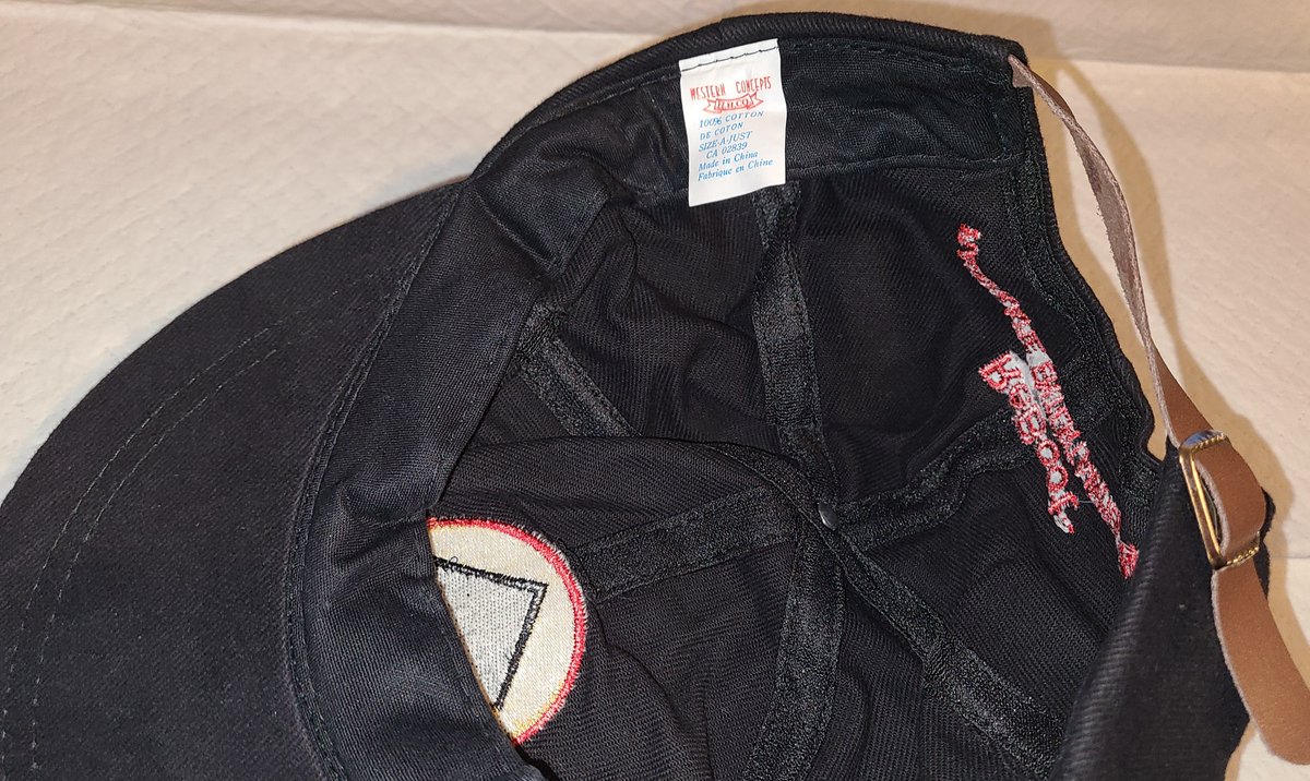 GlitchBob452's tweet image. Want to wear something cool to a @ReBootReWind screening? I&apos;m selling this #ReBoot hat, made for #MainframeEnt staff. Never sold publicly. Asking $150 (USD). Needs to go ASAP. I&apos;ve never worn it. A tad crumpled from being flattened in a box for decades, but just needs a lil TLC.