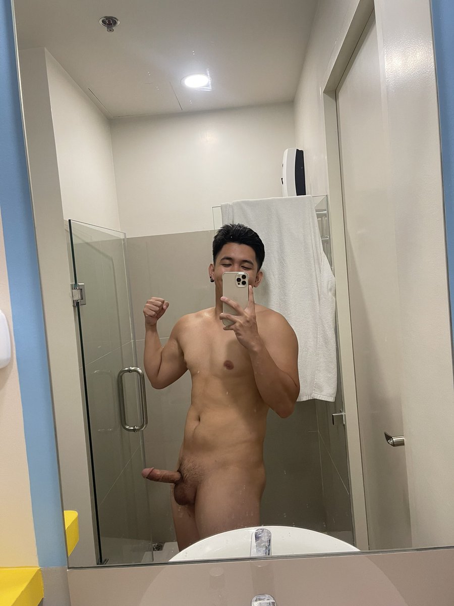 ThePureTop's tweet photo. kelan mo isusubo tite ko kanina pako tigas 🤤 https://t.co/rdr1z87uE2