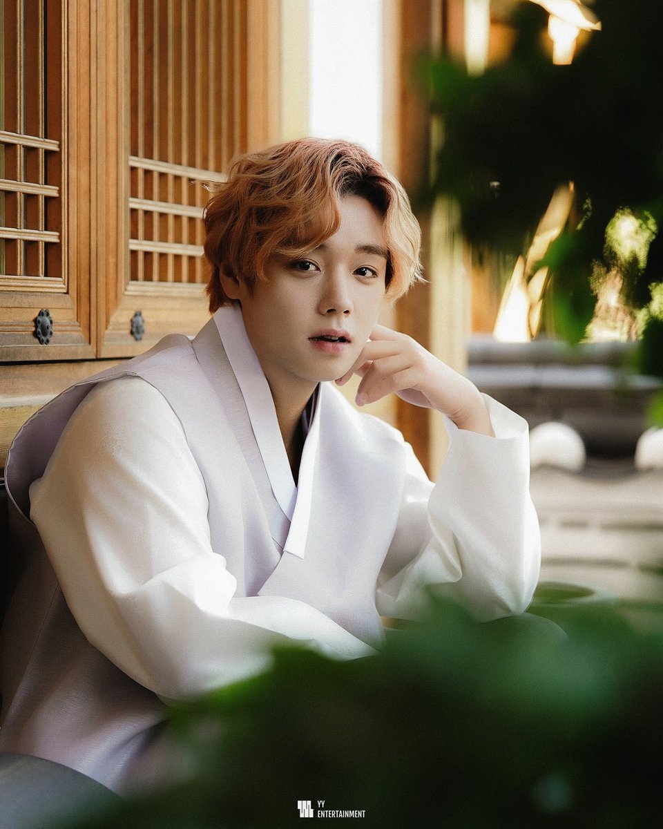 UH5BR6pFg1eGmql's tweet photo. https://t.co/CaWSFaLI8Y

박지훈의 추석 포토 이미지 추가 공개합니다 🌕
ʜᴀᴘᴘʏ ᴄʜᴜsᴇᴏᴋ ᴡɪᴛʜ ᴘᴀʀᴋ ᴊɪ ʜᴏᴏɴ @0529.jihoon.ig 

#박지훈 #ParkJihoon
#YYentertainment
#2024_Chuseok #추석 https://t.co/PLf6Je461x