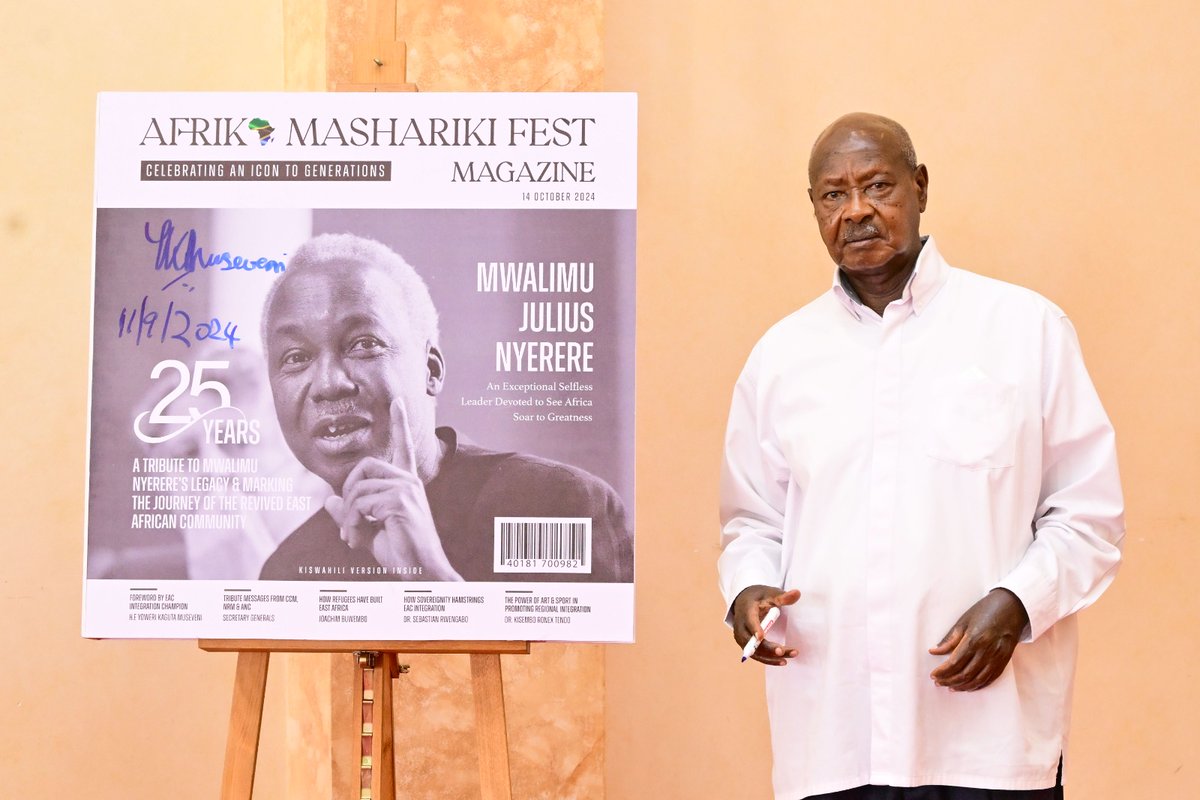 Mzee wa Kazi Rtd. Gen. RO 001 <a href="/KagutaMuseveni/">Yoweri K Museveni</a> has blessed intending pilgrims for the #TwendeButiama in commemoration of 25 years after Mwalimu Nyerere and revival of <a href="/jumuiya/">East African Community</a> on 14-10-2024, urging the Bazzukulu to read about the great Pan Africanist who helped defeat colonialism.