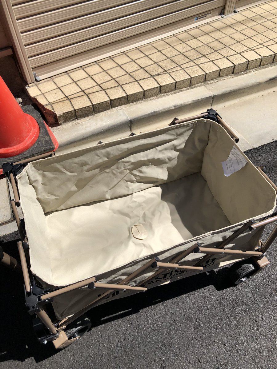 onepapertokyo's tweet image. 距離のあるランドリーにはカートを導入🛒　とっても楽です！肩が内出血することはな
くなりますね👍

#民泊清掃
#onepaper