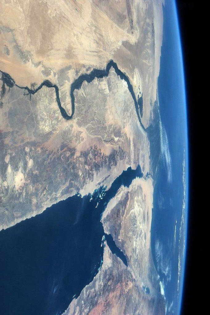 Globalcrux's tweet photo. The 'Nile-river' from space https://t.co/5vVWe189cJ