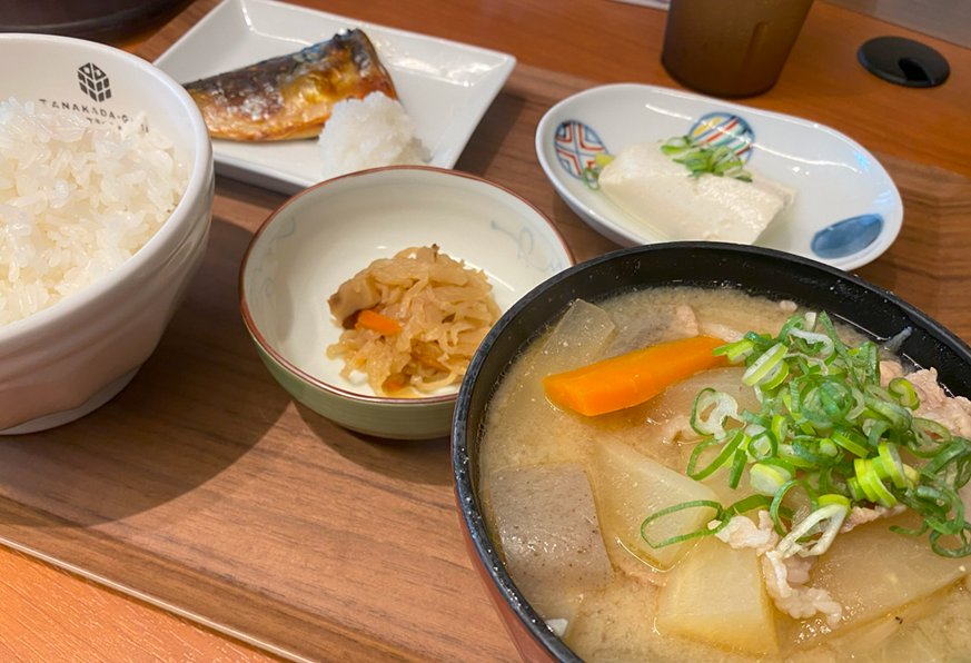TravelMomos's tweet photo. #福岡 の #定食 #ランチ  ！ #桜坂 駅近くにある和食屋さんと #けやき通り にある #定食屋 さんに行ってきました！
#福岡グルメ #博多グルメ ＃小粋 #わっぱ定食堂 #昼ごはん #shousui #wappateishokudo #lunch #japan #japantravel #fukuoka 
YouTube動画もぜひご覧ください
https://t.co/OFcZ01wgo7 https://t.co/3Ldnak63OO