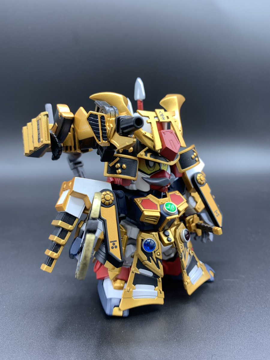 ganondorop's tweet photo. 正式には毛利秀元将頑駄無

関ヶ原参戦武将を調べ上げ、郷土の毛利家から選びました。輝元は誰か作るだろうと予想したので地元に近い長府毛利の始祖たる秀元に決定しました。

輝元が西軍総大将になるため輝元を大将軍、毛利の��将に位置する秀元を将頑駄無と見立てました。

#決戦SD関ヶ原 https://t.co/rZJq6GuHbL