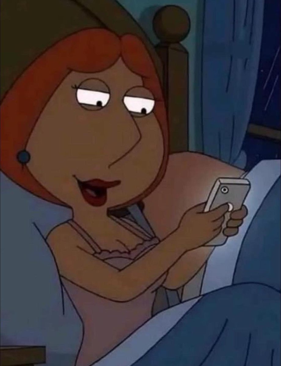 wwxwashere's tweet photo. 3am reading fics VS. waking up in the morning https://t.co/MJaw3I72ri