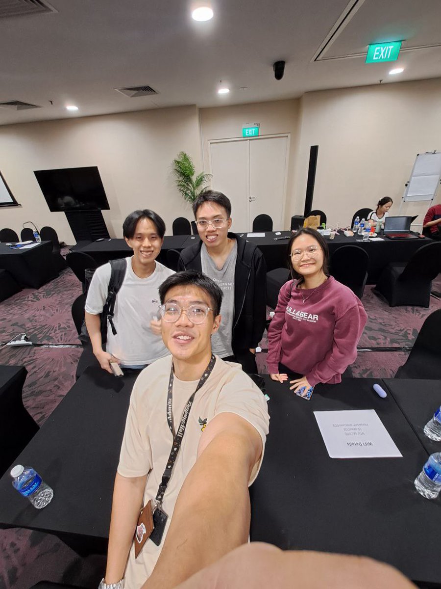 btjm123's tweet photo. What a wonderful hackathon yesterday at VechainxEasy-A with my best teammates. Had a real blast and the food was the highlight, loved the pizza. To more hackathons with Vechain and Easy-A!👏👏😁😁😉😙 #360DaysOfVechain https://t.co/IoxoKniOND