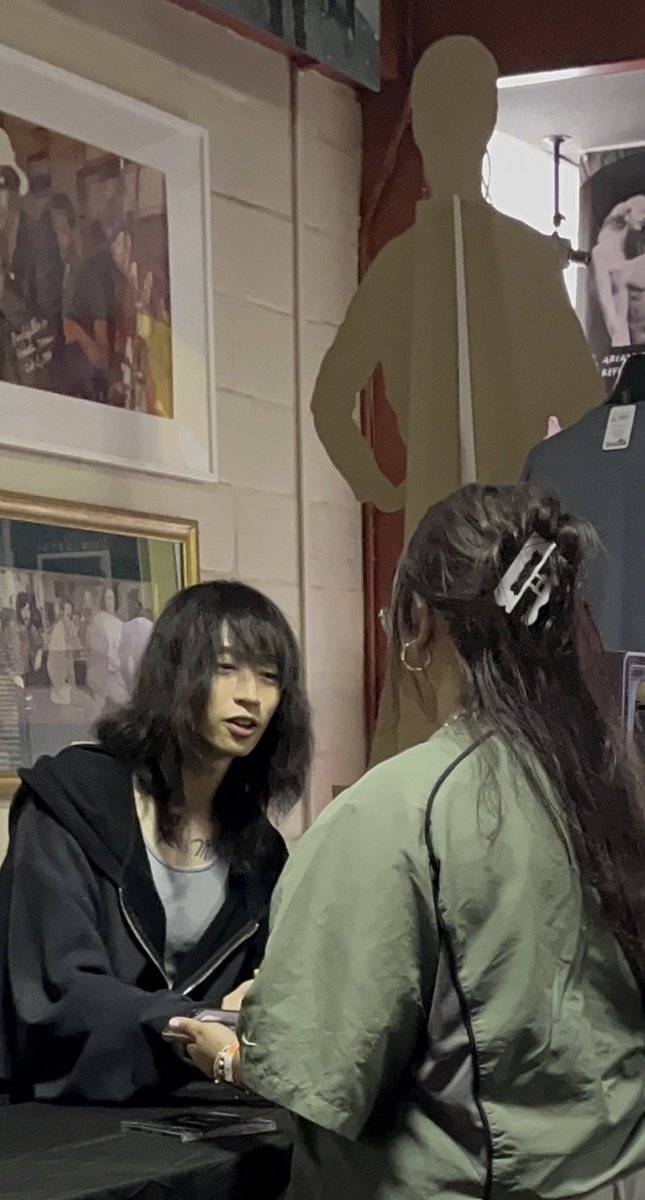 makaylalyann's tweet photo. sweetest person ever 💓💓
he complimented my name &amp; shirt AHHAHAHHAHHHA (i feel so normal about this) https://t.co/XtVygE7jzi