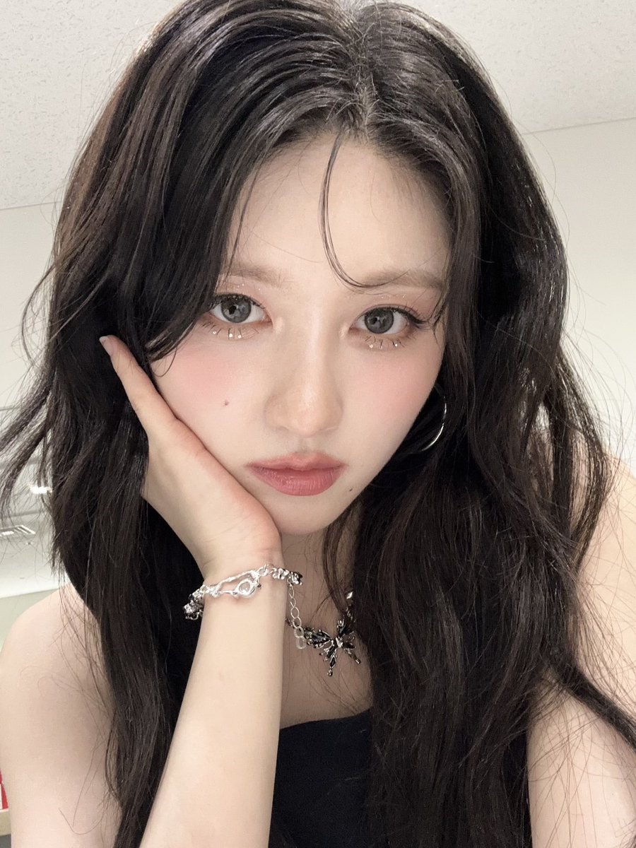 gaeulspic's tweet photo. 🫧🍁

#IVE #아이브 #가을 #GAEUL https://t.co/O6g0r4cP7G