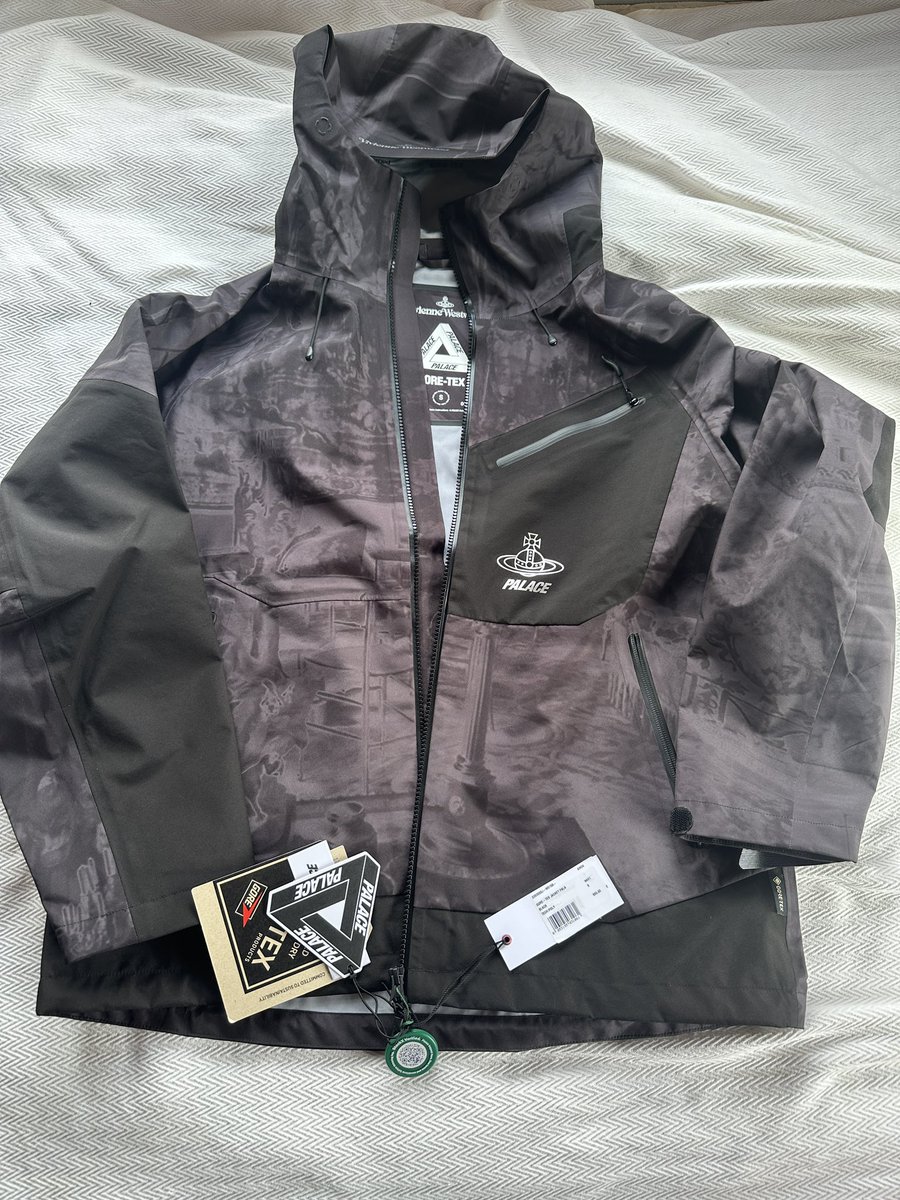 PALACE VIVIENNE WESTWOOD GORE-TEX JACKET MONO PRINT Sサイズ 身幅が