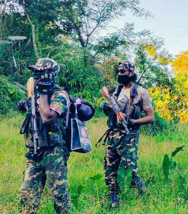 FerosMuhammad's tweet photo. We Firmly Stand With ARSA Freedom Fighters Of Rohingya.

Only Mujahideen of Arakan

@WakeelMubariz @OIC_OCI
@theBDarmy @BJI_Official @ChiefAdviserGoB

#ARSA #SupportARSA #JoinARSA #Rohingya https://t.co/4ftH2kc13f