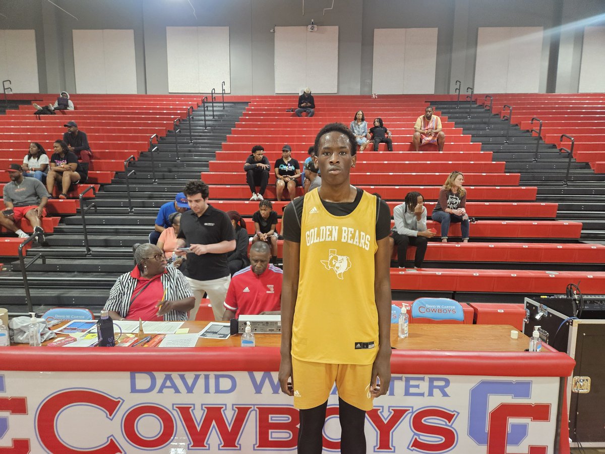 EdmondTaylor18's tweet photo. TaylorMade Pick 

Carter Shootout (Dallas, TX)

Yusuf Muhammad 6'9 F 2026 South Oak Cliff HS 

- Rebounding 
- Protecting the paint 

Go to https://t.co/7UTn3xVn6S to check out his full Player Evaluation 

College Coaches 👀 

#TaylorMadeHoops 
#TomorrowsStarsToday https://t.co/24Ql5AMZDi