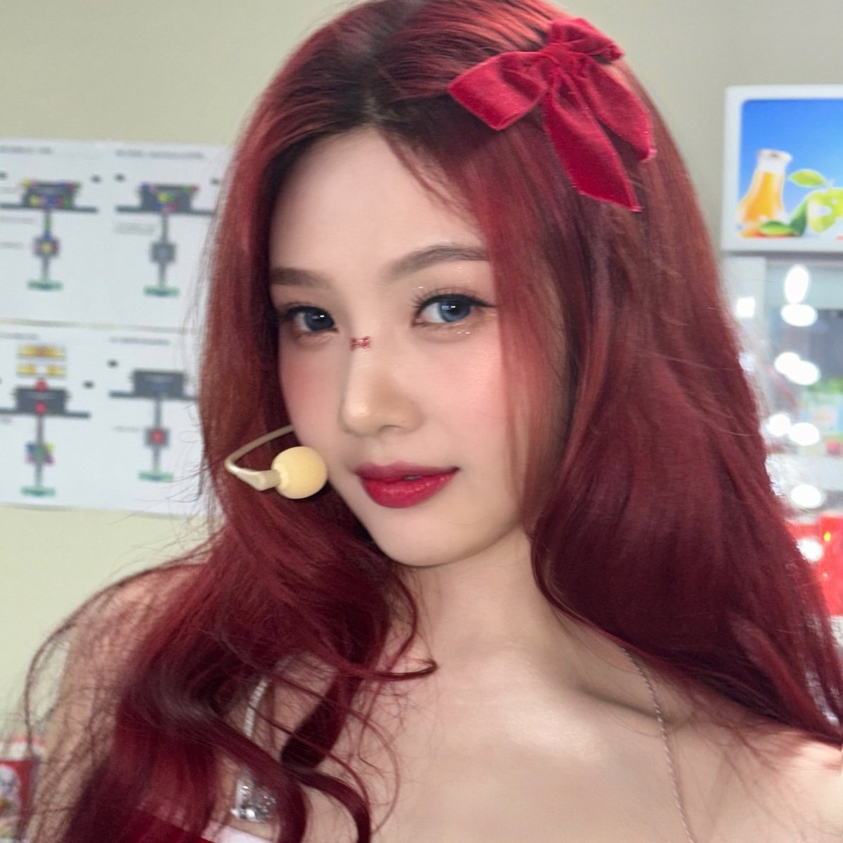 hwafecito's tweet photo. ok, but we all agree that in the next comeback of red velvet joy should stay red haired, she is the only idol who looks good in red...is so hot, cunty, pretty and girly
#JOY #RedVelvet #RedVelvetComeback https://t.co/bQHxTzoBGi