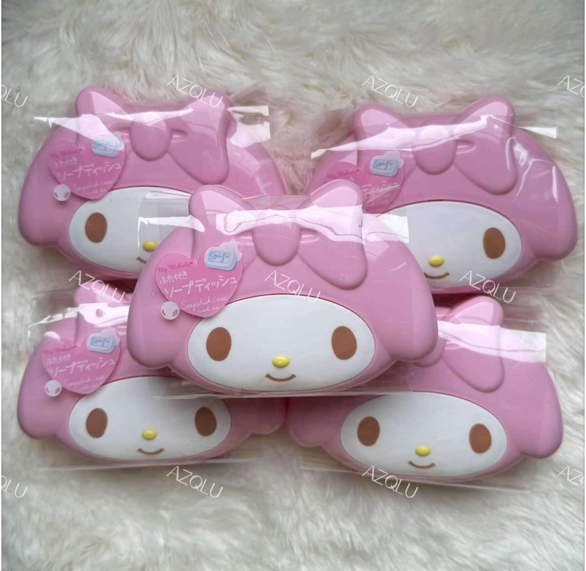 azqlu's tweet photo. ( พร้อมส่ง ) 

กล่องเก็บสบู่มายเม — 79฿
ยางรัดผม / ยางรัดข้อมือ , กิ๊บหนีบ — 70฿
พวงกุญแจ ลืมตา , หลับตา — 100฿
กิ๊บ sanrio , บาร์บ้าปาป้า รูปที่ 4 — 70฿

🛒 ค่าส่ง eco-post เหมา 35฿ 

สนใจ/สอบถามเพิ่มเติม dm ได้เลยค่ะ 🫶🏻

#ตลาดนัดsanrio #ตลาดนัดซานริโอ #ตลาดนัดซานริโอ้ https://t.co/lGFgRtSzmL