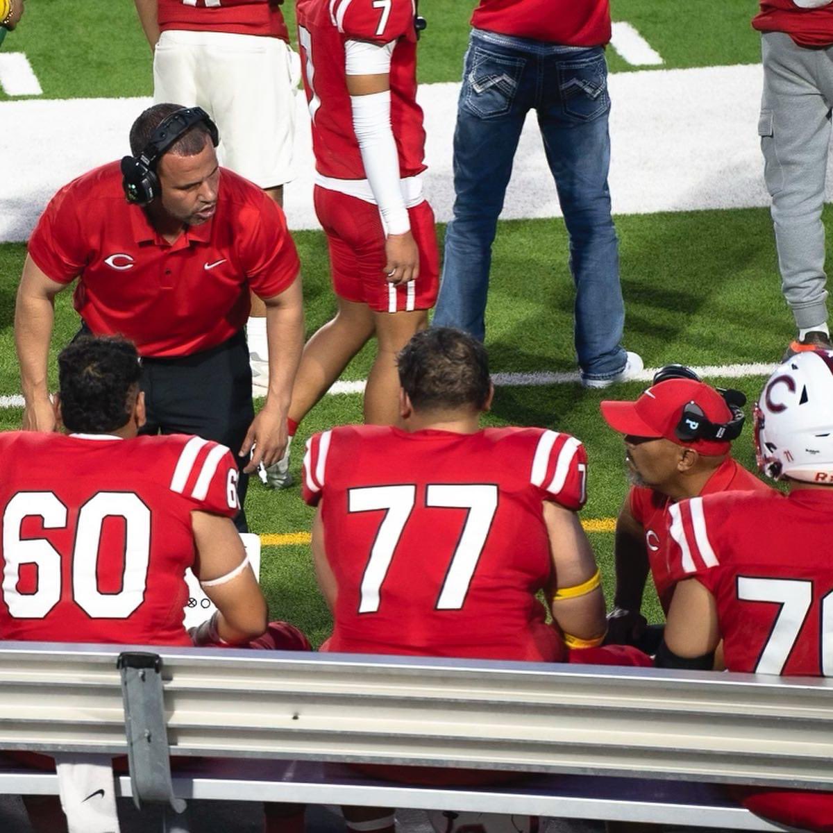 CoachJaviT75's tweet photo. First varsity game with my son in the sidelines.  Truly blessed for this memory 🙏🙏🏈🏈 https://t.co/YcOXGLWgEq