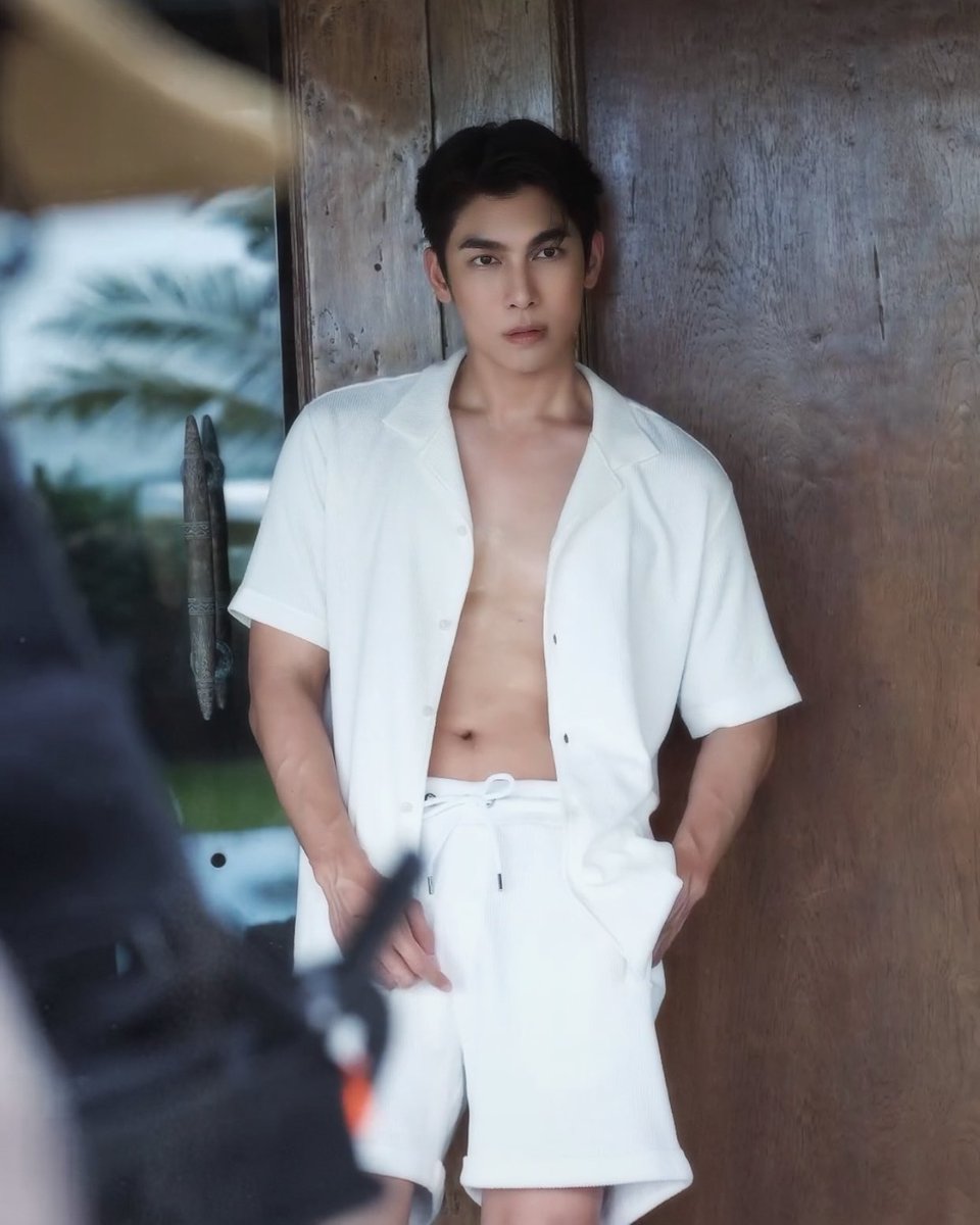 salmon_mewsu's tweet photo. บาหลี สว่างวาปปปปผ🫠✨
@HUGOBOSS
#BOSSTheCollection #BeYourOwnBOSS #BOSSHouseBali #BOSS #BOSSxMEW @MSuppasit #MewSuppasit #SuppasitChannel #มิวศุภศิษฏ์ #mewlions https://t.co/hRCkjcvSS1