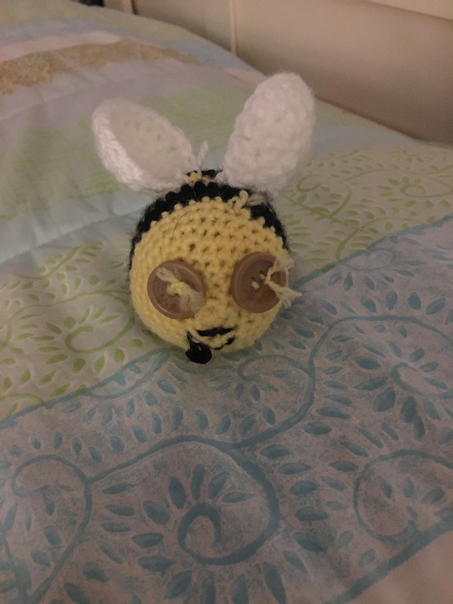 samanthakellher's tweet photo. Had the sweetest time teaching my granddaughter how to crochet a tiny bee today. 🐝✨She did an amazing job and I couldn’t be prouder! 🌟💛These are the moments I cherish most. #CraftingTogether #CrochetMagic #ProudGrandma https://t.co/ebAzF0Ozr3