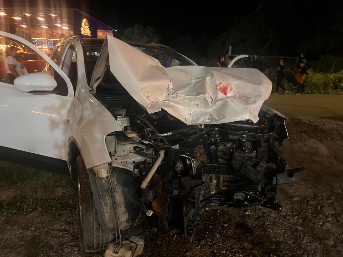 SuVersionY's tweet image. #Atención | Grave accidente en el km 1 vía Sirivana, #Yopal. Un motociclista falleció tras ser impactado por un vehículo conducido por una persona al parecer, en estado de embriaguez. 
#NoticiaEnDesarrollo