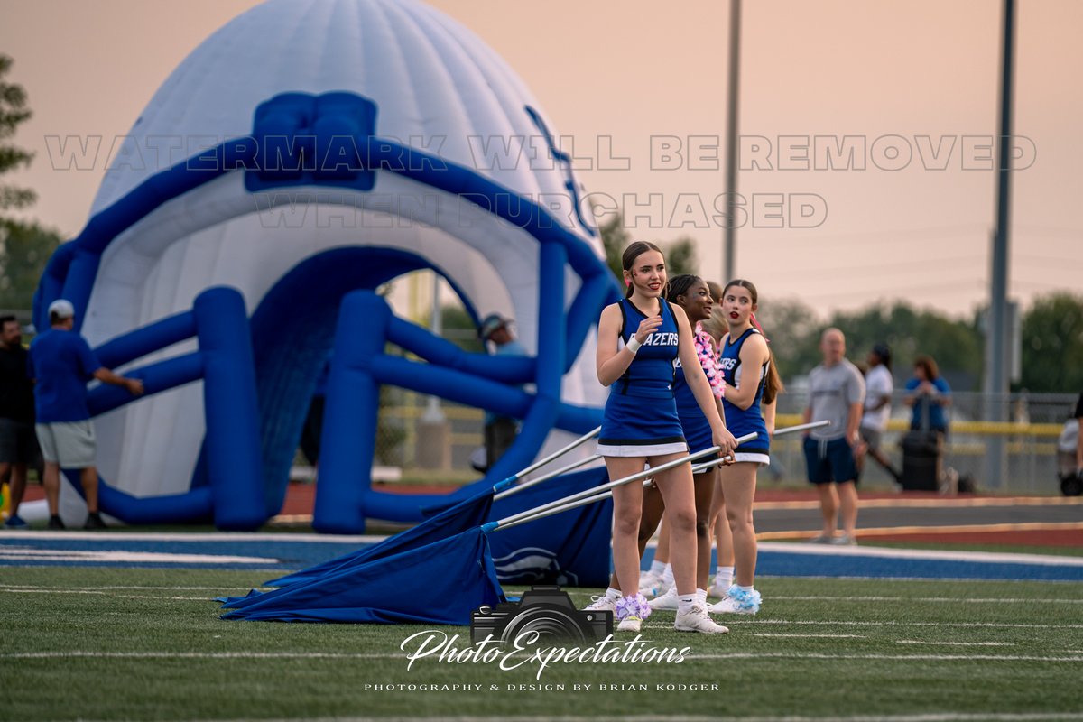 PhotoExpectatio's tweet image. GE football taking the field!!
@GEHSAthletics @GETrailblazerFB