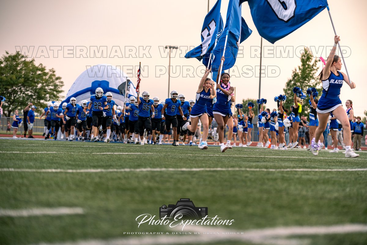 PhotoExpectatio's tweet image. GE football taking the field!!
@GEHSAthletics @GETrailblazerFB