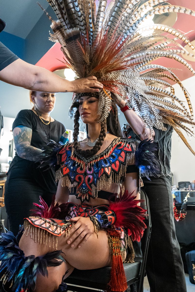 ufc's tweet photo. Down to the very last detail 💅

The @RiyadhSeason #NocheUFC Octagon Girl looks included hours of intricate hair and makeup. https://t.co/IHuOpykTp4