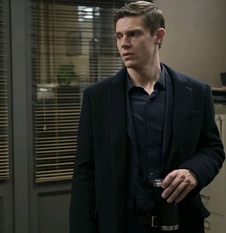 nirbanana87's tweet photo. imo every scene of colin is more fashionable than the his photos from the fashion week https://t.co/MNHeONjfaY