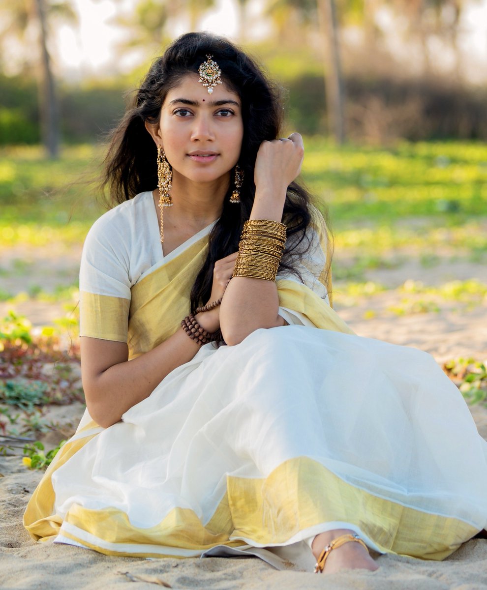 Saipallavi09's tweet photo. Happy Onam Guys 😊
@Sai_Pallavi92 
#SaiPallavi 
#Onam 
#Onam2024 
#OnamCelebration https://t.co/p9GVKcBKiw