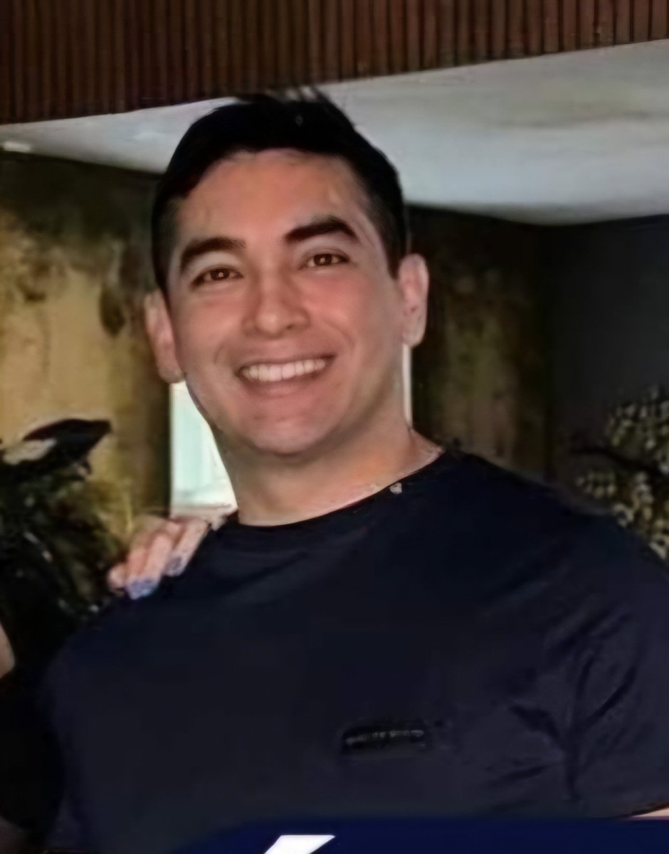taribaaldia's tweet photo. Al menos 30 disparos de fusil recibió el vehículo Toyota en el que se desplazaban el empresario venezolano Luis Osorio Chacín, sus familiares y un escolta, tras un ataque sicarial ocurrido las primeras horas de la noche del sábado en la capital de Norte de Santander. https://t.co/NCJXUDGDYk