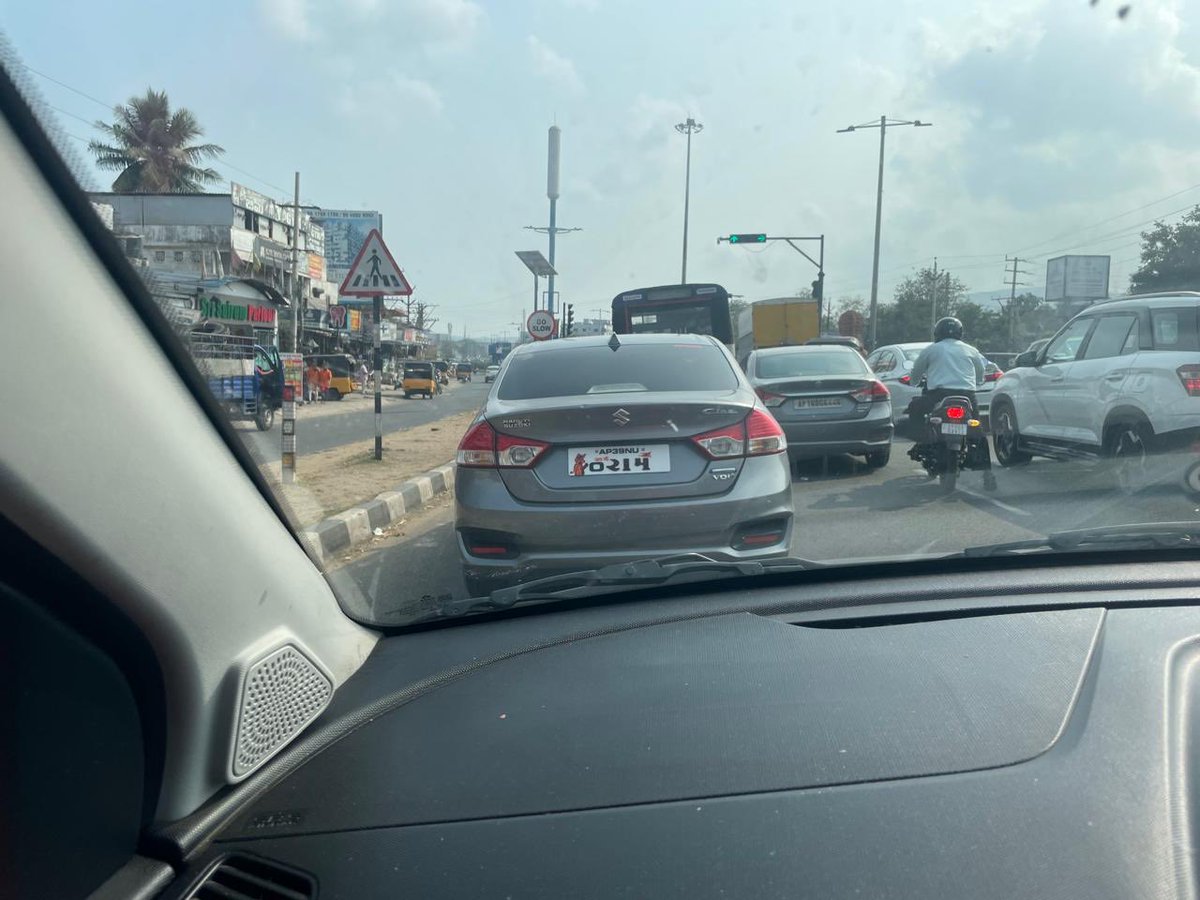⁦<a href="/vizagcitypolice/">VizagCityPolice</a>⁩ please make public follow number plate guidelines.
On multiple occasions I couldn’t make out the vehicle number to raise complaint on aggressive &amp; dangerous drivers.
