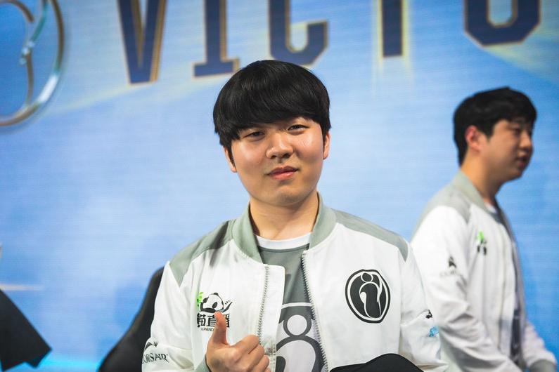 AshleyKang's tweet photo. These are the players who are missing out on #Worlds2024

Ruler
Rookie
TheShy
Deft

And many, many more https://t.co/KTYXlp2fRs