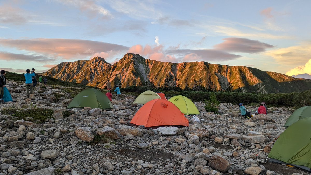 sachi_2012's tweet photo. ６年ぶりに立山へ
五色ヶ原キャンプ場でまったりテント泊
さっき下山したが、２日目は終始雨がつきまとったがいい山行になったかな https://t.co/Ax0gkKr1B0