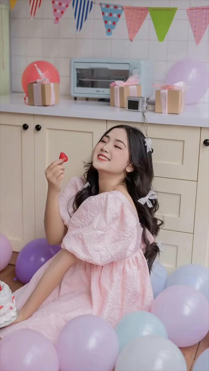 Billie Awkard Cảm ơn vì đã làm cho việc trao đổi nội dung của chúng tôi trở nên có giá trị! Bài viết này là một ví dụ điển hình về cách làm cho những chủ đề sâu sắc có thể tiếp cận được với nhiều đối tượng hơn.Billie Awkard