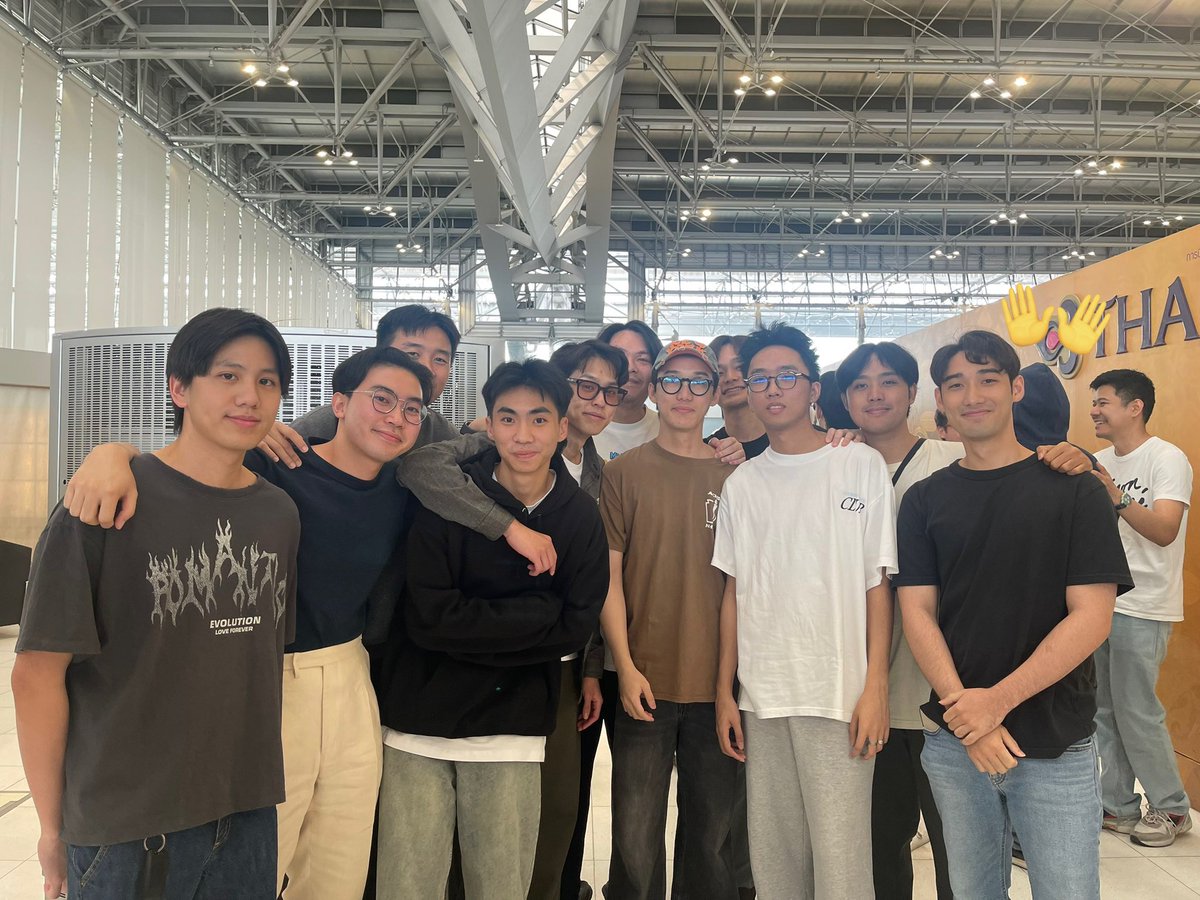 simplylikeu's tweet photo. พีพีติดมาทุกรูปเลย ขอคนเข้าใจ 🥺
@บิวกิ้น น้องพีมาส่ง เดินทางปลอดภัยนะอ้วน https://t.co/vbwP606urc