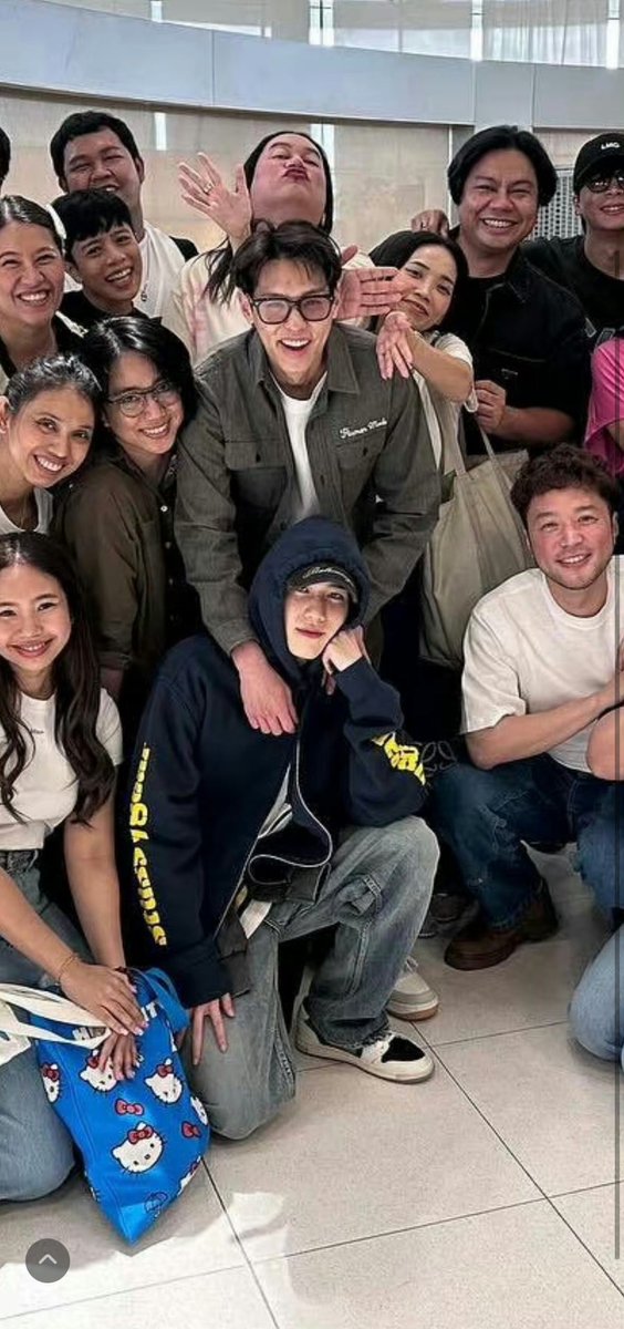 simplylikeu's tweet photo. พีพีติดมาทุกรูปเลย ขอคนเข้าใจ 🥺
@บิวกิ้น น้องพีมาส่ง เดินทางปลอดภัยนะอ้วน https://t.co/vbwP606urc