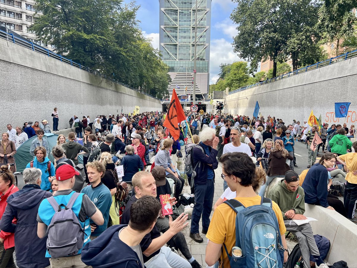 wasswaBrian23's tweet image. I want to appreciate our comrades from @NLRebellion  who protested against fossil fuels.
To the fossil fuel industry and Gov&apos;t we say: Time is up. Your profits will not come at the expense of our planet.

 #FossilFreeFuture
 #ClimateJusticeNow
#StopEACOP
@ashatenbroeke