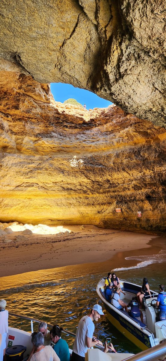 Tsquare_24's tweet photo. I'm spending my 33rd birthday in Portugal 🇵🇹!

First stop, #Albufeira #Portugal #Surfing #benagilcave #Travel #SimplePhysics #LiveLife https://t.co/YEsov3UOG8