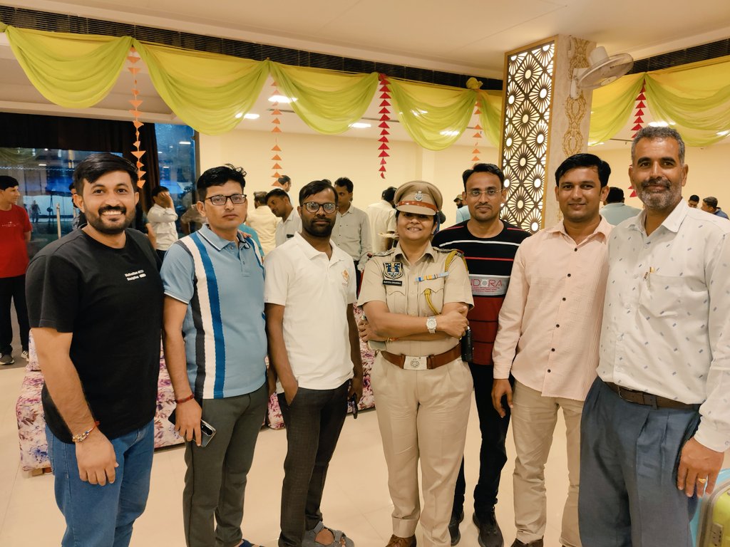 SauDeependra's tweet photo. जिंदा हो तो जिंदा नजर आना जरूरी है ।
@Ramkishorejakhr 
@ek_jitendra 
@Praveen_Gaur07 https://t.co/iojJwJOc81