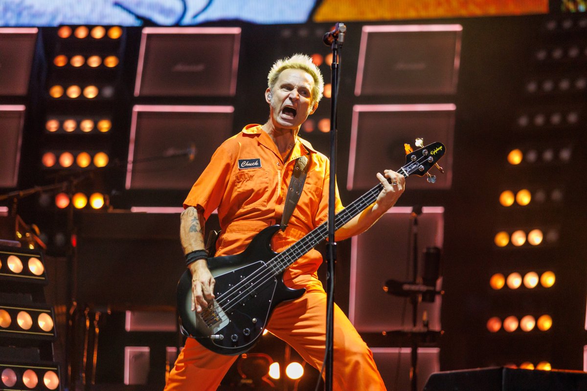 SoFiStadium's tweet image. Had the time of our life 🎸🏟️

@GreenDay returned to LA with a sold out show here at #SoFiStadium