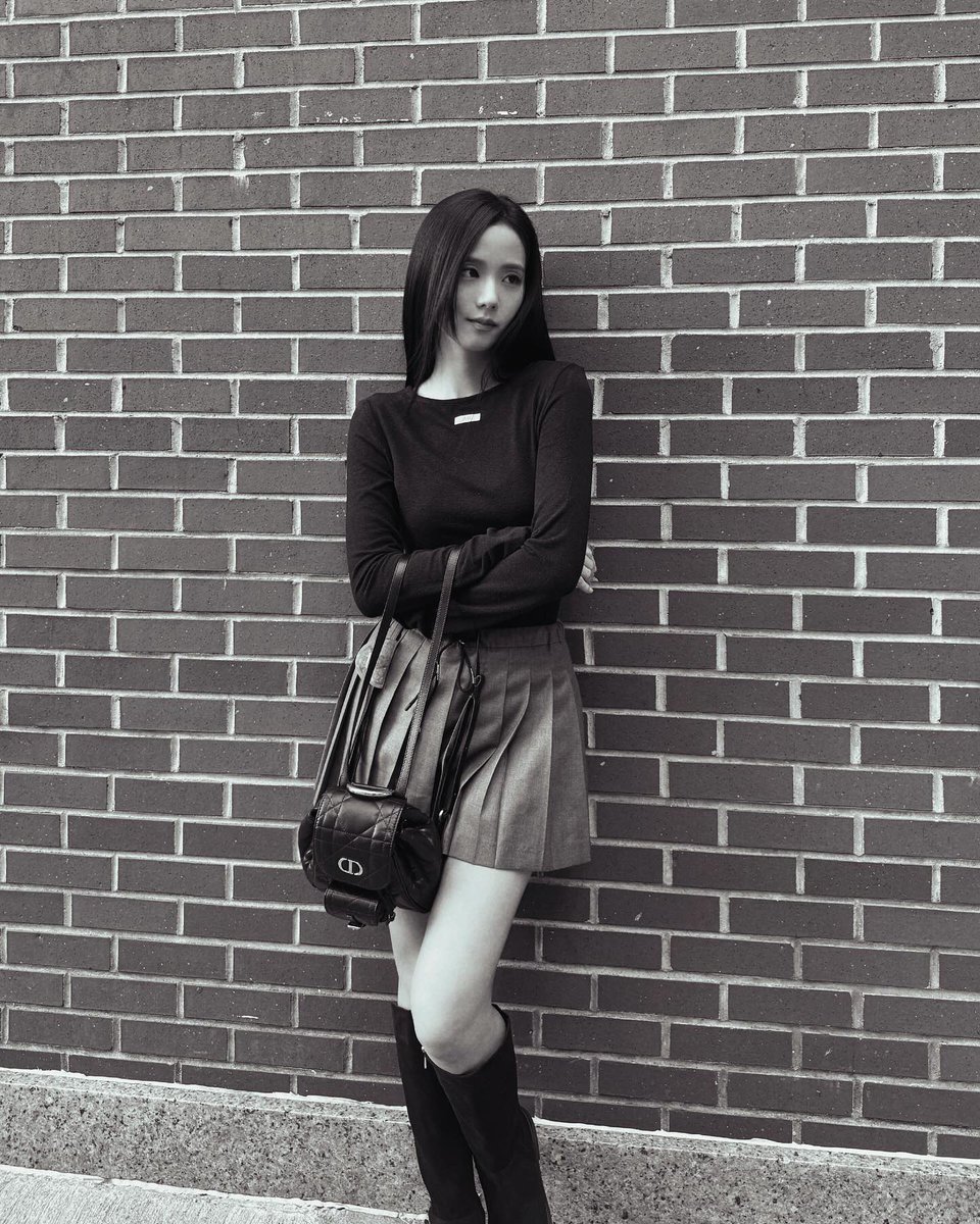 jenniesrenes's tweet photo. jisoo ig update! https://t.co/5UrRdv1p1y